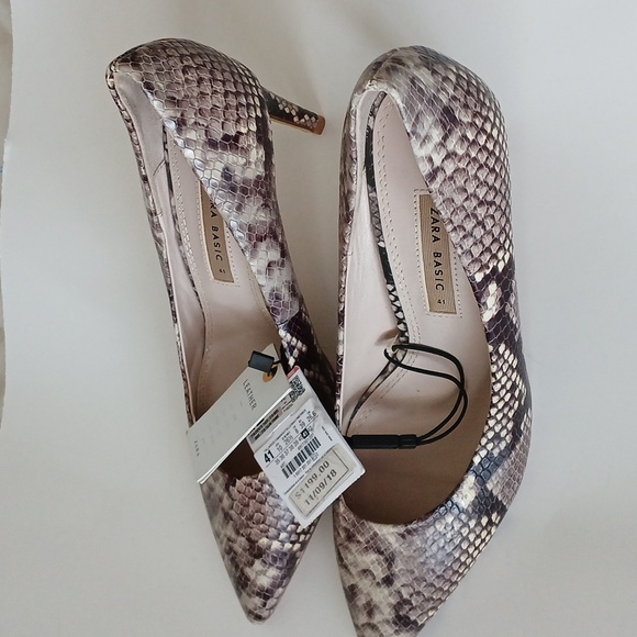 Zara Basic Leather Shoes - Picture 3 of 6